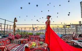 Nomads Cave Hotel & Rooftop