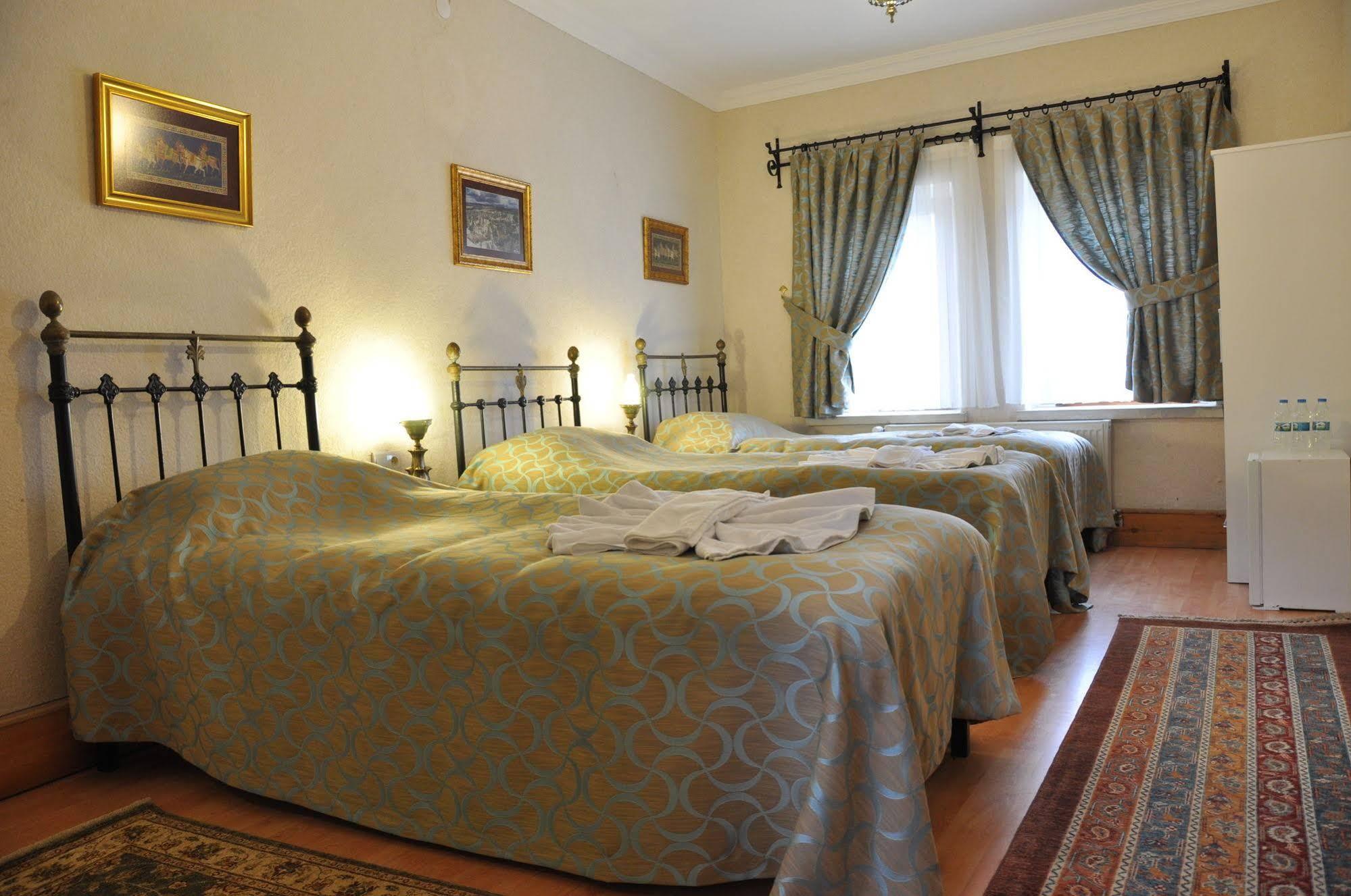 Nomads Cave Hotel & Rooftop Göreme Zewnętrze zdjęcie