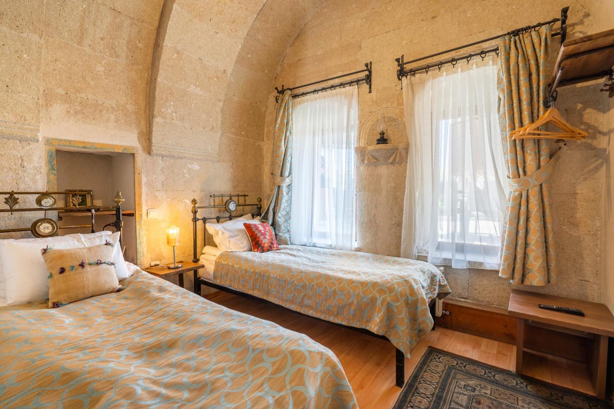Nomads Cave Hotel & Rooftop Göreme Zewnętrze zdjęcie