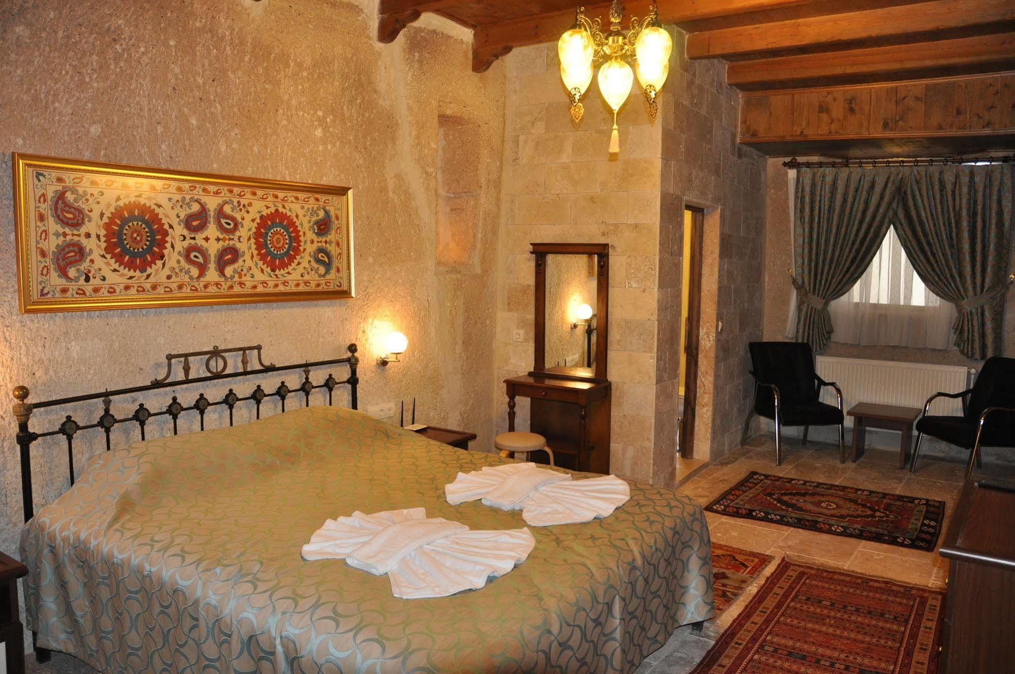 Nomads Cave Hotel & Rooftop Göreme Zewnętrze zdjęcie
